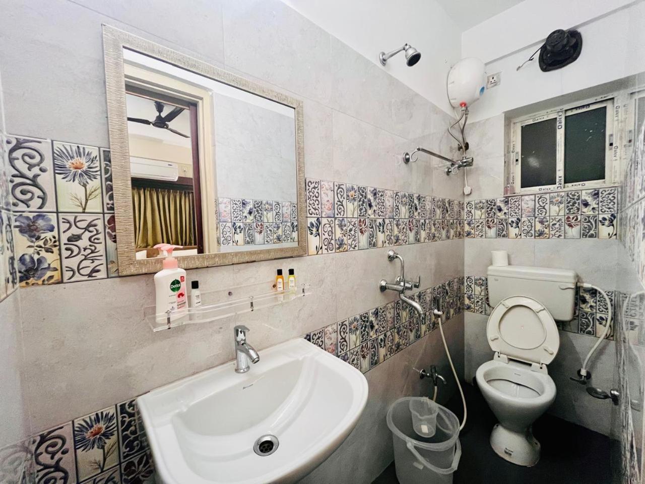 Chopson's Parc Guest house Kolkata